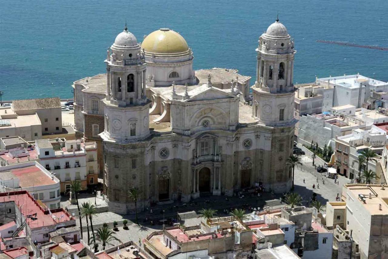 Gades * Cádiz