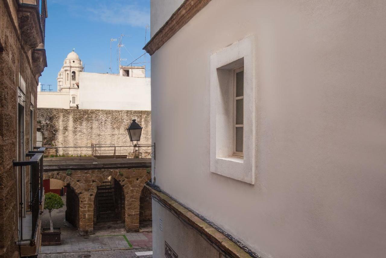 Gades * Cádiz